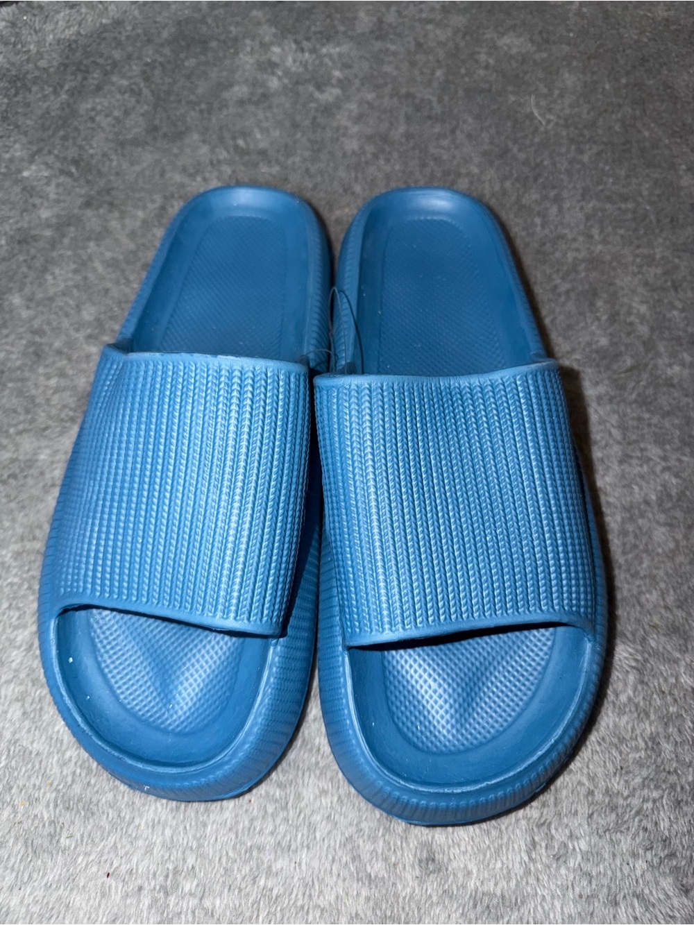 NEW The Cloudies Original Designed Slippers / Slides Sandals 44-45 Blue